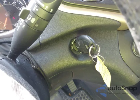 2015 Jeep Cherokee Latitude z USA, uszkodzony, nr VIN 1C4PJMCS1FW610169